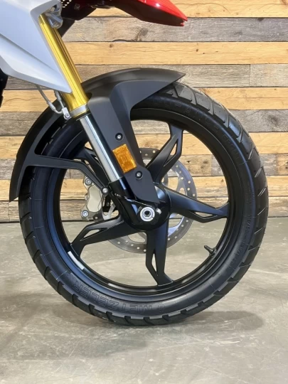 2024 BMW G310 GS EDITION RALLYE + ABS + SEULEMENT 888 KM + RARE & IMPECCABLE A1 