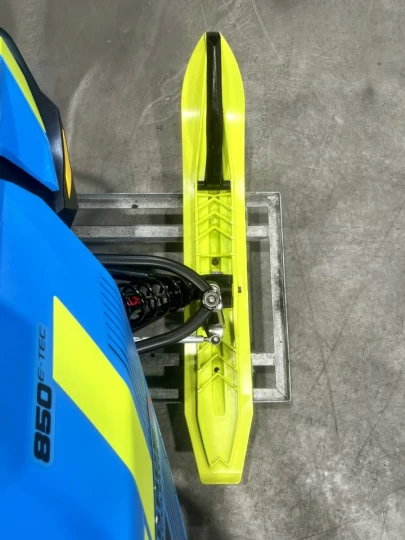 2018 BRP SKI-DOO RENEGADE BACKCOUNTRY X 850 E-TEC 146'' X 2'' + REV GEN4 + COULEUR RARE 