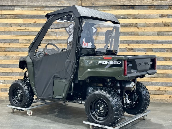 2026 HONDA PIONEER 520 4WD + CABINE FERMÉ + PLUSIEURS OPTIONS $$$ + RARE & A1 