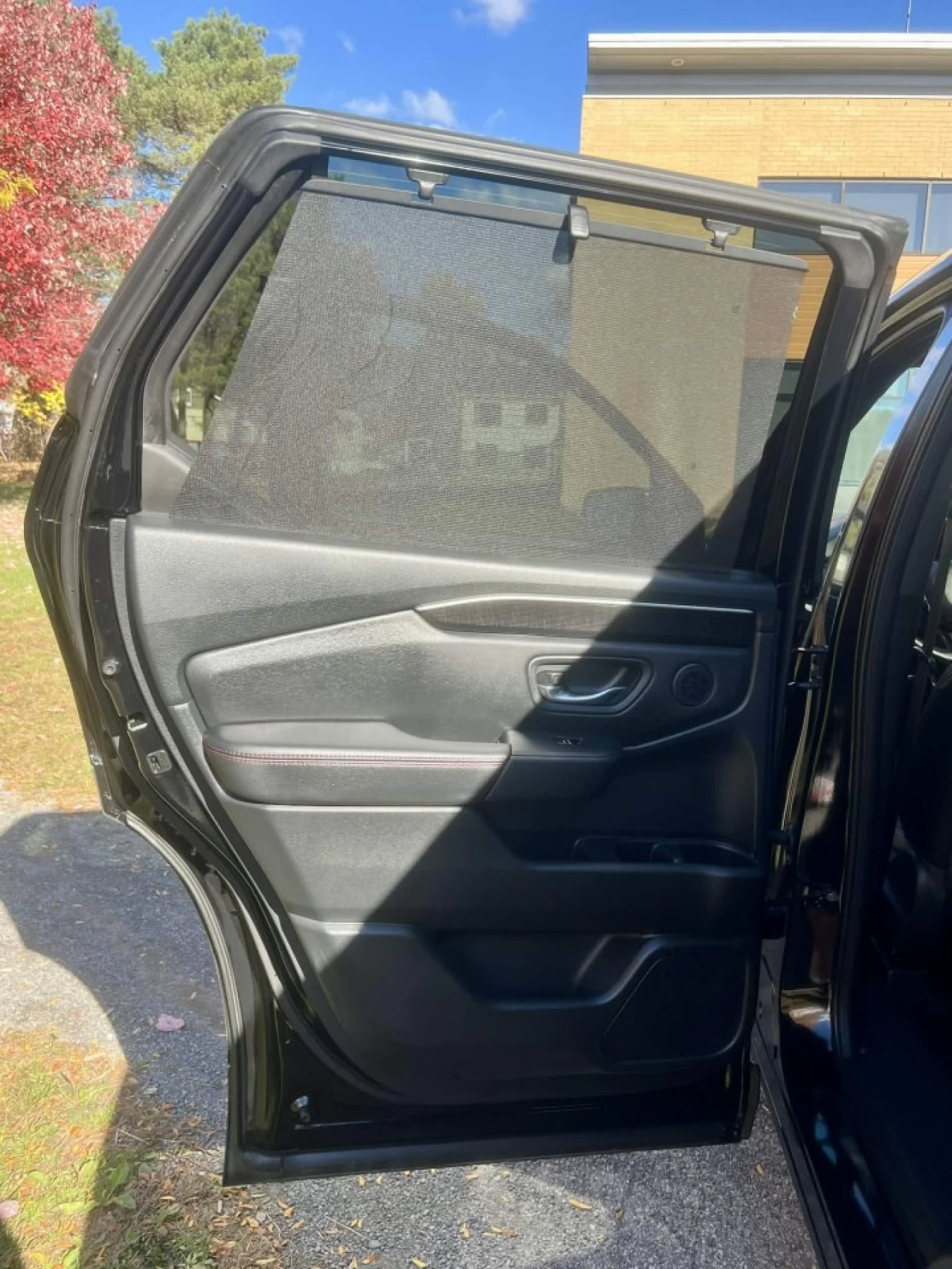 2023 HONDA PILOT BLACK EDITION AWD + V6 3.5L + SEULEMENT 34856 KM + GARANTIE  Main Image