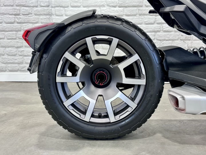 2020 BRP CAN-AM RYKER 900 EFI EDITION RALLY + 10272 KM + BANC PASSAGER & DOSSIER + PAREBRISE + PHARE AUX 