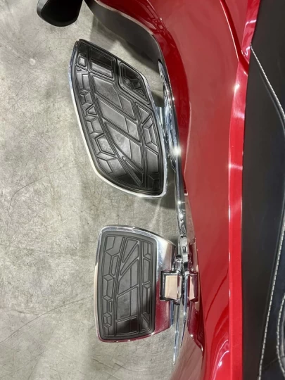 2015 BRP CAN-AM SPYDER RT LIMITED SE-6 (SEMI-AUTOMATIQUE) + ROTAX 1330 cc ACE + SEULEMENT 41302 KM + TOUTE ÉQUPÉE 