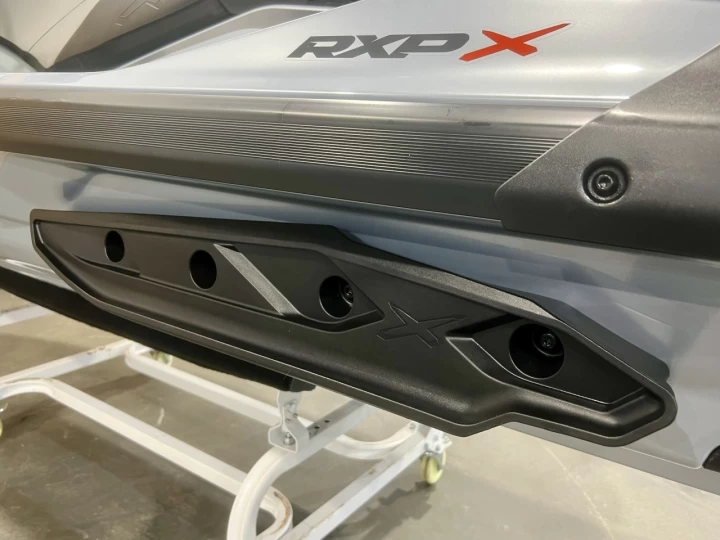 2026 BRP SEA-DOO RXP-X 325 H.P + IBR + VTS + SEULEMENT 04 HR + RARE & IMPECCABLE A1 