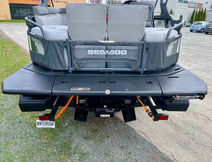 2024 BRP SEA-DOO SWITCH CRUISE 18' 230 HP + IBR + VTS + IDF + GPS + AUDIO + BIMINI + REMORQUE DLX 