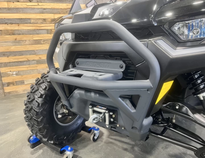 2024 BRP CAN-AM DEFENDER MAX CREW HD-10 ÉDITION LONE STAR + 4WD + DPS + SEULEMENT 10 KM + 6 PASSAGERS + RARE & COMME NEUF 