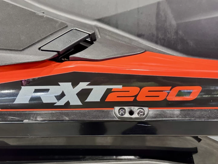 2016 BRP SEA-DOO RXT-X 260 H.P A/S PAR FOX + IBR + VTS + SEULEMENT 136 HR + 3 PASSAGERS + RARE & A1 