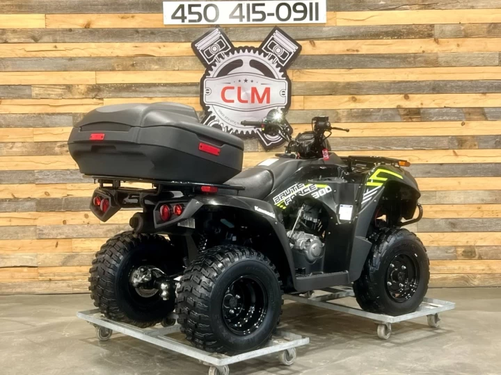 2022 KAWASAKI BRUTE FORCE 300 / KVF 300 / RWD / SEULEMENT 1467 KM + BINE ÉQUIPÉE 
