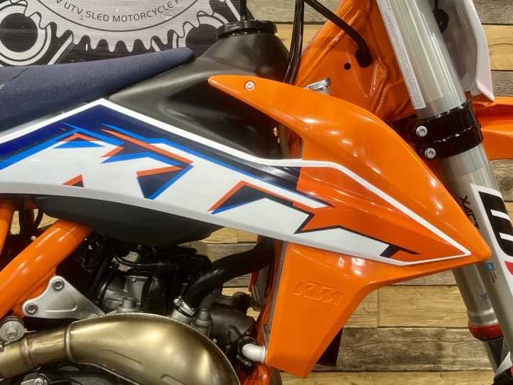 2022 KTM 450 SX-F EFI + SEULEMENT 23 HR + 4 TEMPS + RARE & CONDITION A1 