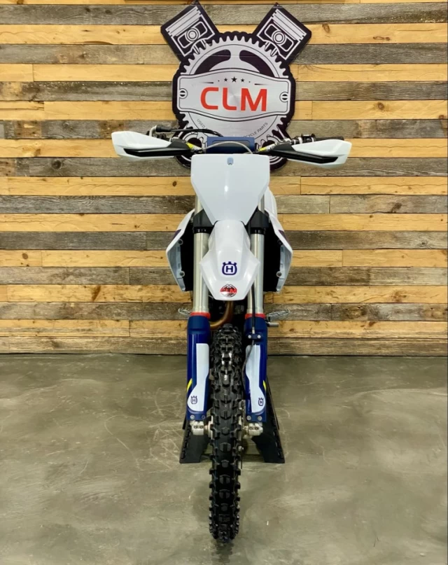HUSQVARNA FC 250 EFI MX-MOTOCROSS + 4 TEMPS + 136 HR  2022