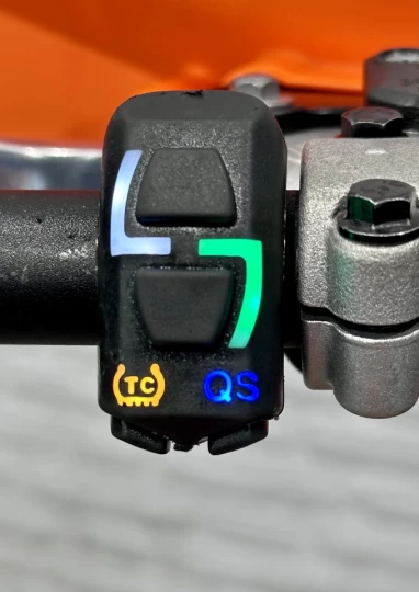 2025 KTM 250 XC-F EFI + 4 TEMPS + SEULEMENT 32 HR + IMPECCABLE & COMME NEUF A1 