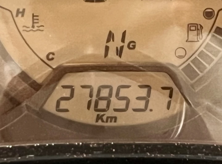 2011 BRP CAN-AM SPYDER RS-S SE-5 (SEMI-AUTOMATIQUE) BAS KM 27853 KM + COLEUR & LOOK UNIQUE + A1 