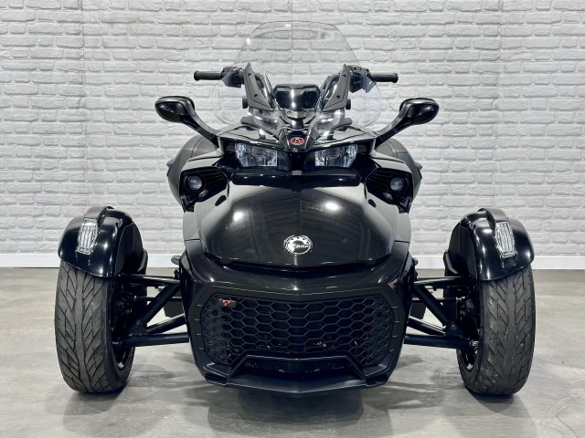 BRP CAN-AM SPYDER F3 SE-6 = SEMI-AUTOMATIQUE + ROTAX 1330 ACE EFI + SEULEMENT 18205 KM + TOUT NOIR + RARE & A1  2023