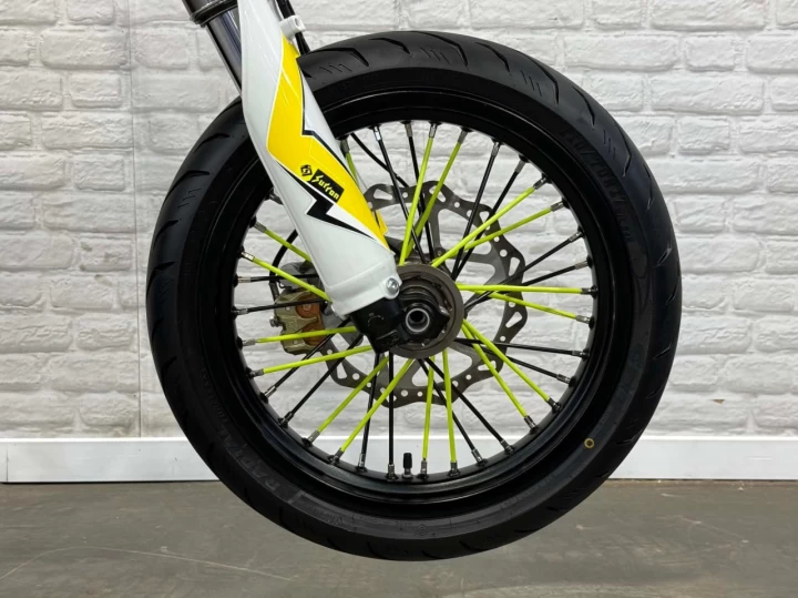 2023 SURRON STORM BEE 100% ELECTRIQUE + SEULEMENT 92 KM + RARE & A1 