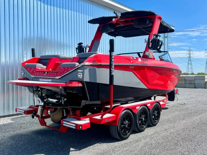 2022 SUPER AIR NAUTIQUE G23 + TOUTES OPTIONS $$$ + REMORQUE DLX + SEULEMENT 105 HR 