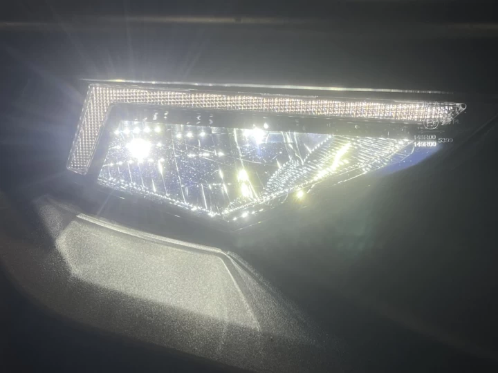 2025 POLARIS RANGER 1000 EDITION PREMIUM + 4X4 + EPS + SEULEMENT 1721 KM + GARANTIE FEVRIER 2027 + RARE & A1 