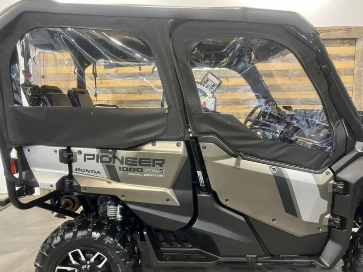 2024 HONDA PIONEER5 1000 TRAIL EDITION + QUICK FLIP 5 PASSAGERS + EPS + 4X4 + RARE & CONDITION A1 