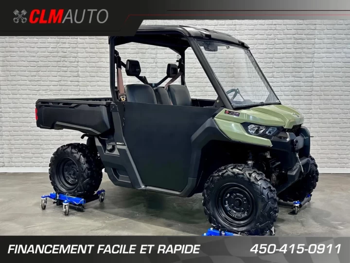2017 BRP CAN-AM DEFENDER HD-5 EFI + 4WD + DPS + 3 PASSAGERS + SEULEMENT 4697 KM + RARE & PROPRE 