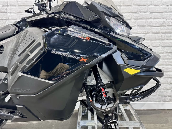 2023 BRP SKI-DOO RENEGADE X 900 ACE TURBO ''R'' 180 HP + REV GEN4 + 16496 KM + RARE & A1 