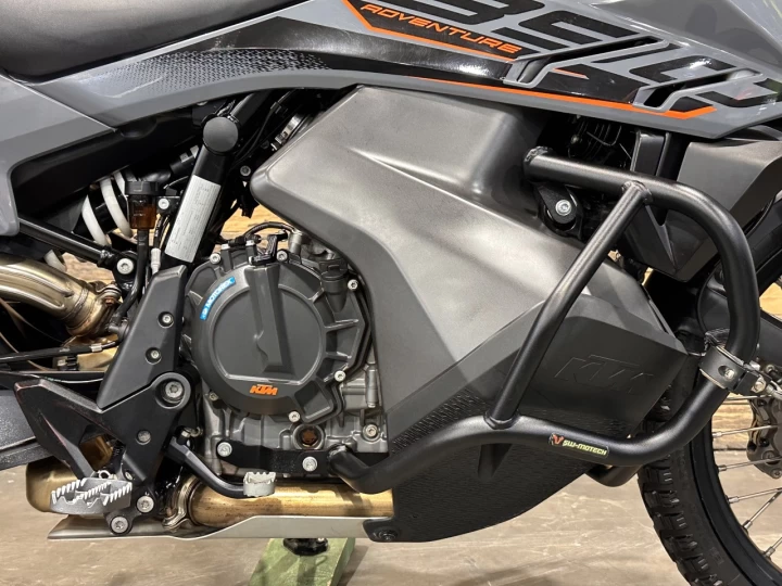 2021 KTM 890 ADVENTURE + A.B.S + BEAUCOUP D'ÉQUIPEMENTS INCLUS $$$ + 18595 KM + RARE & A1 