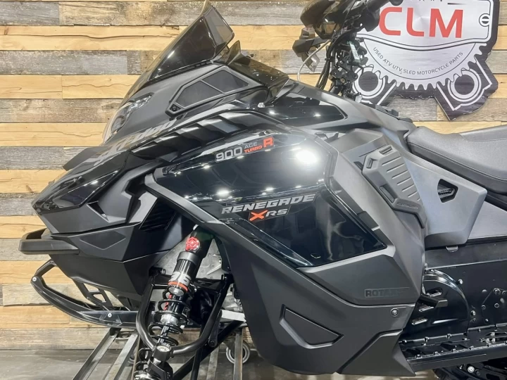 2024 BRP SKI-DOO RENEGADE X-RS 900 ACE TURBO ''R'' 180 HP + REV GEN5 + 9570 KM + SPORT & HAUTE PERFORMANCE + A1 