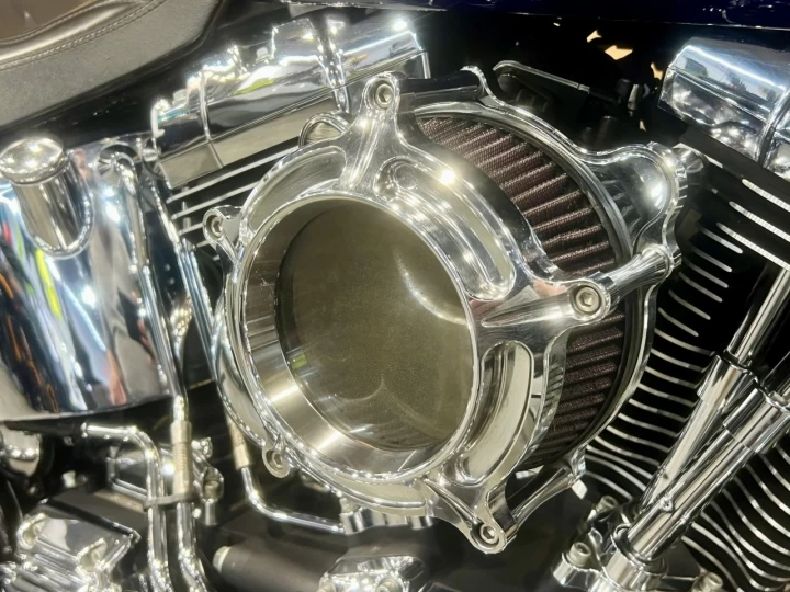 2006 HARLEY DAVIDSON FLSTN SOFTAIL DELUXE + LOOK UNIQUE & CUSTOM + ROUE AVANT 21'' + AUBAINE $$$ 