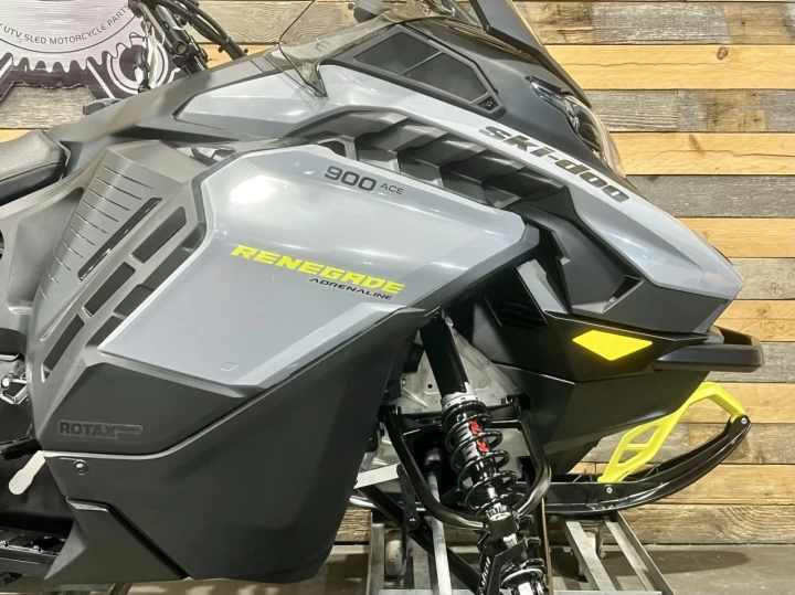 2026 BRP SKI-DOO RENEGADE ADRENALINE 900 ACE ITC 137'' + NEUF 0 KM + GARANTIE 4 ANS B.E.S.T INCLUSES + REV GEN5 