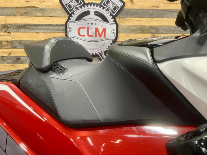 2024 BRP SEA-DOO RXP-X 300 H.P + IBR + VTS + AUDIO PREMIUM + SEULEMENT 7 HR + BANC 1 & 2 PASSAGER + RARE & A1 