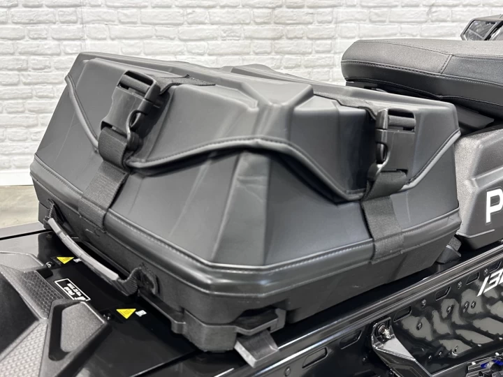 2024 POLARIS INDY XCR 850 MATRYX 136'' + GPS 7'' + SEULEMENT 1740 KM + GARANTIE + RARE & A1 
