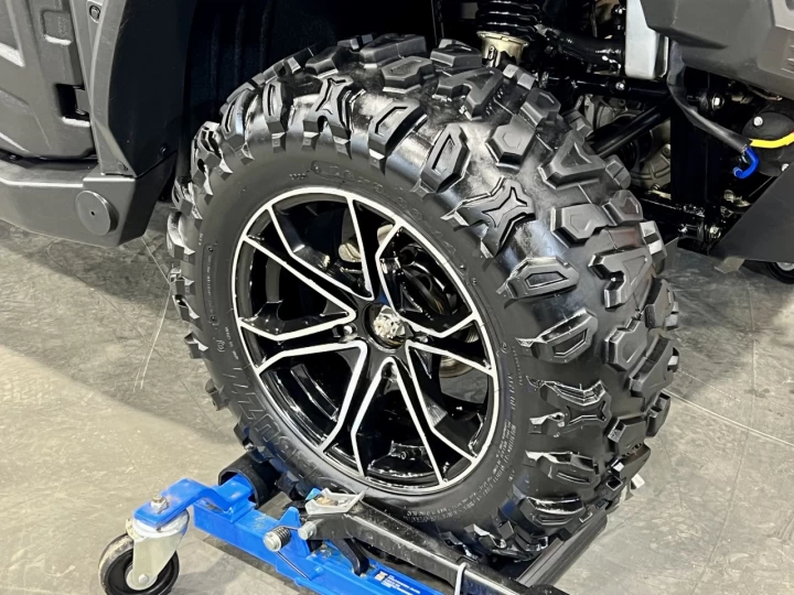 2021 CF MOTO U-FORCE 800 LX EFI + E.P.S + 4X4 + MAGS + TREUIL + A1 