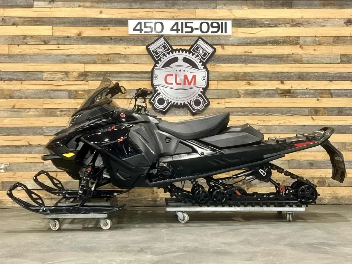 2024 BRP SKI-DOO RENEGADE X 900 ACE TURBO ''R" 180 HP 137'' + REV GEN5 + 13486 KM + CONDITION A1 