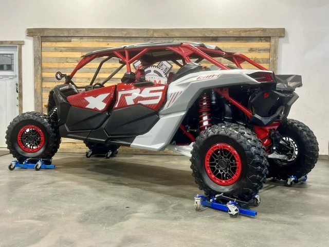 BRP CAN-AM MAVERICK MAX X3 X-RS TURBO ''RR'' 200 H.P + D.P.S + 4X4 + 72'' +4 PASSAGERS + SEULEMENT 1403 KM + RARE & CONDITION A1  2025