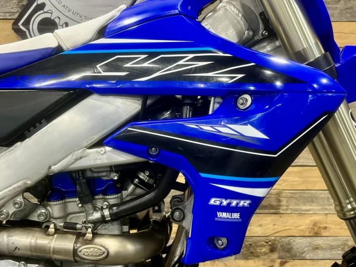 2021 YAMAHA YZ 450F + SEULEMENT 30 HR + FULL EXHAUST FMF RACING + MX-MOTOCROSS-ENDURO + RARE & CONDITION A1 