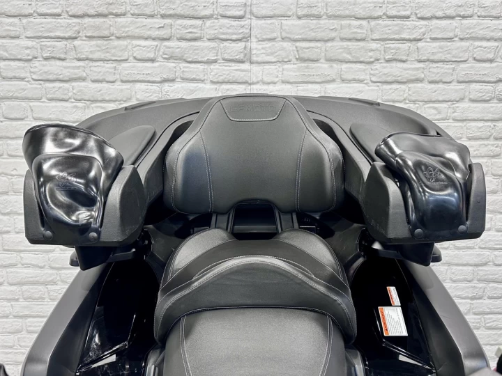 2025 CF MOTO C-FORCE 600 EFI TOURING + EPS + 4WD + SEULEMENT 136 KM + GARANTIE 2030 + RARE & IMPECCABLE A1 