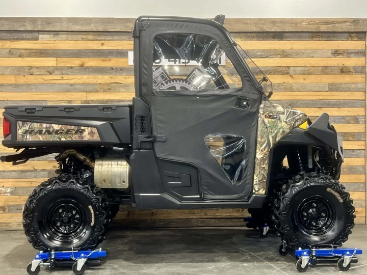 2017 POLARIS RANGER XP 1000 EFI + EDITION LIMITÉE HUNTER + 4X4 + E.P.S + SEULEMENT 4629 KM 