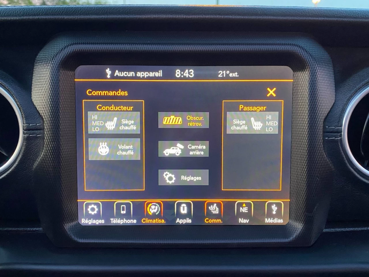 2019 JEEP WRANGLER UNLIMITED EDITION SAHARA 4X4 + TOIT ELECTRIQUE SKY + INYERIEUR CUIR +COULEUR RARE  Image principale