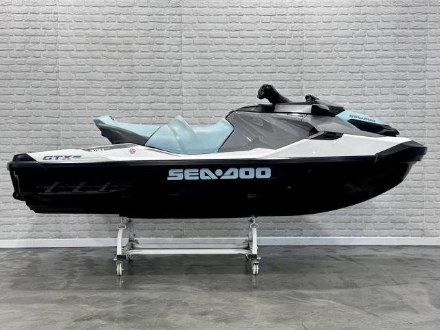 BRP SEA-DOO GTX PRO HD - HEAVY DUTY 130 H.P @ 170 H.P + SEULEMENT 11 HR + 3 PASSAGERS + RARE & A1  2024