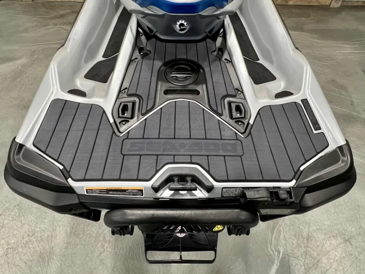 2021 BRP SEA-DOO GTX LIMITED 300 HP + IBR + VTS + IDF + AUDIO PREMIUM + SEULEMENT 35 HR + 3 PASSAGERS + CONDITION A1 