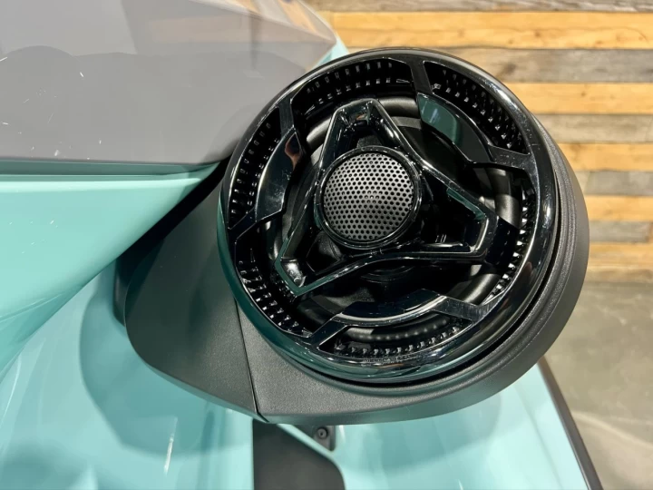 2023 BRP SEA-DOO WAKE 170 H.P + IBR + VTS + IDF + PREMIUM AUDIO + TOUR + RACK + 3 PASSAGERS + 48 HR 