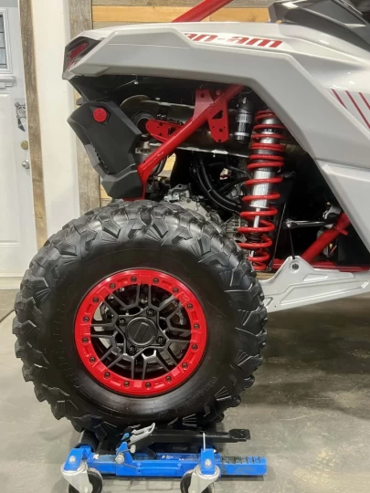 2025 BRP CAN-AM MAVERICK MAX X3 X-RS TURBO ''RR'' 200 H.P + D.P.S + 4X4 + 72'' +4 PASSAGERS + SEULEMENT 1403 KM + RARE & CONDITION A1 