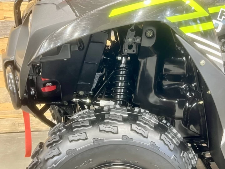 2022 KAWASAKI BRUTE FORCE 300 / KVF 300 / RWD / SEULEMENT 1467 KM + BINE ÉQUIPÉE 