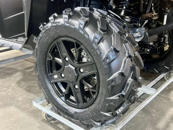 2024 POLARIS SPORTSMAN XP 1000 EFI EDITION HUNTER / CHASSEUR + CAMO + 4X4 + EPS + SEULEMENT 4 KM + TOUTE ÉQUIPÉE + RARE & A1 