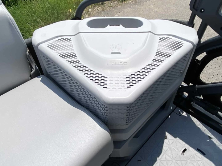 2022 BRP SEA-DOO SWITCH CRUISE 18' + ROTAX 230 HP + IBR + VTS + IDF + GPS + JL AUDIO PREMIUM + TOIT BIMINI + REMORQUE + 43 HR + A1 