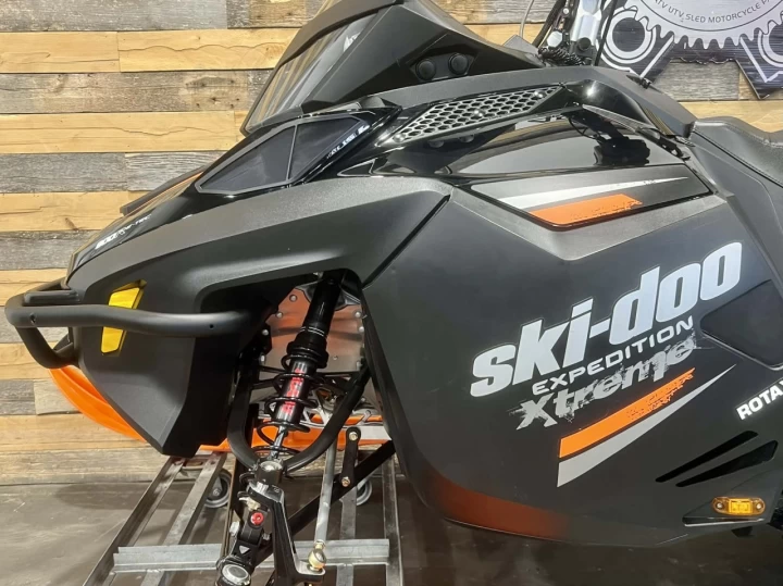 2018 BRP SKI-DOO EXPEDITION XTREME 800 E-TEC 154'' X 20'' + REV XU + GARANTIE 1 ANS + 11092 KM + RARE & CONDITION A1 