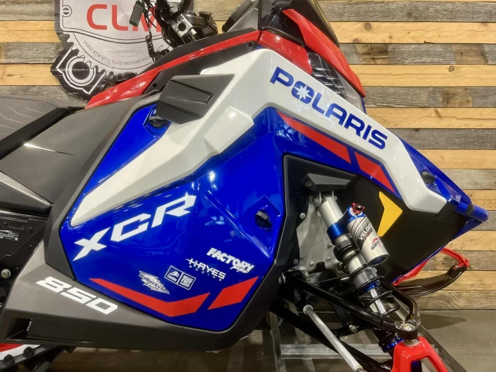 2022 POLARIS INDY 850 XCR 137'' + ECRAN 7S + SEULEMENT 1251 KM + COULEUR RARE & IMPECCABLE A1 