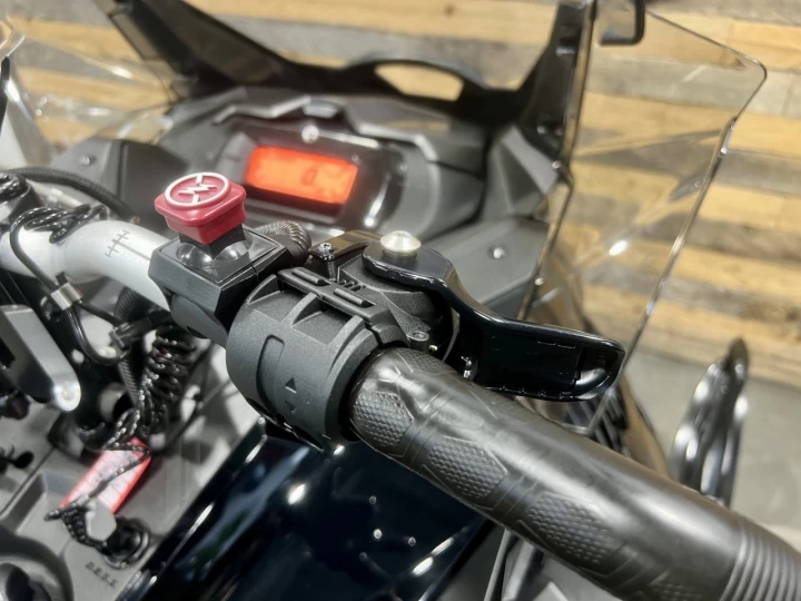 2021 BRP SKI-DOO RENEGADE ADRENALINE 900 ACE EFI ITC 137'' + REV GEN4 + 15286 KM 