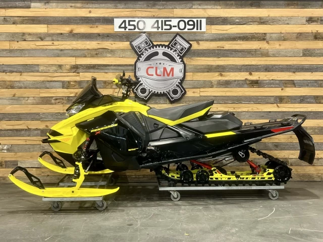 BRP SKI-DOO RENEGADE X-RS 850 E-TEC 137''+ REV GEN4 + COULEUR RARE & CONDITION A1  2022