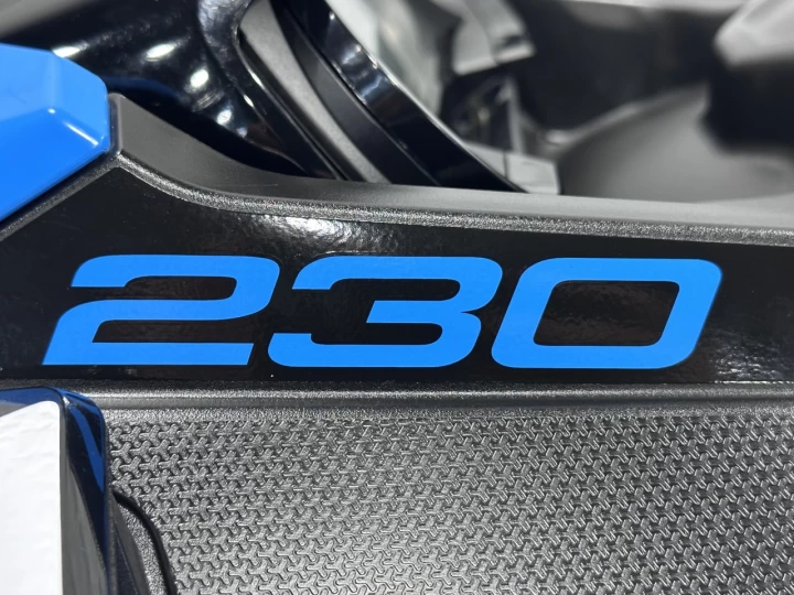 2019 BRP SEA-DOO RXT 230 HP + IBR + VTS + 3 PASSAGERS + 131 HR SEULEMENT + RARE & A1 