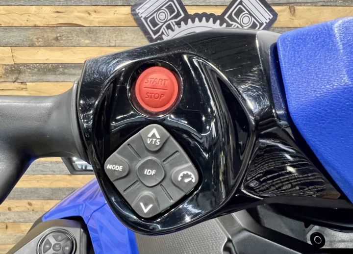 2025 BRP SEA-DOO WAKE PRO 230 H.P + IBR + VTS + IDF + AUDIO PREMIUM + RACK + 3 PASSAGERS + RARE & A1 