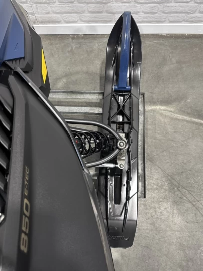 2025 BRP SKI-DOO EXPEDITION S.E 850 E-TEC EFI WT-WIDE TRACK 154'' X 20'' + 1809 KM SEULEMENT + BANC PASSAGER + COFFRE LINQ + RARE & A1 