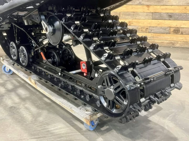 2024 BRP SKI-DOO RENEGADE X-RS 900 ACE TURBO ''R'' 180 HP + REV GEN5 + 9570 KM + SPORT & HAUTE PERFORMANCE + A1 